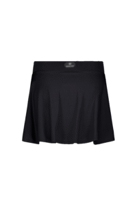 Vrouw draagt de Ribbed Tennis Skirt SPHRW0183 in de kleur True Black Airforce