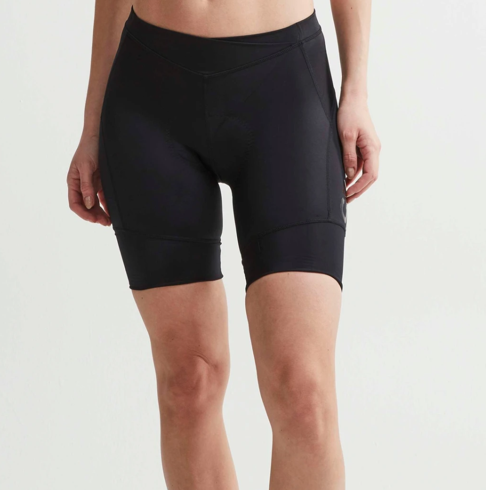 Craft Core Essence Shorts W zwarte fietsbroek voor dames met zeem.
