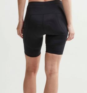 Craft Core Essence Shorts W zwarte fietsbroek voor dames met zeem.