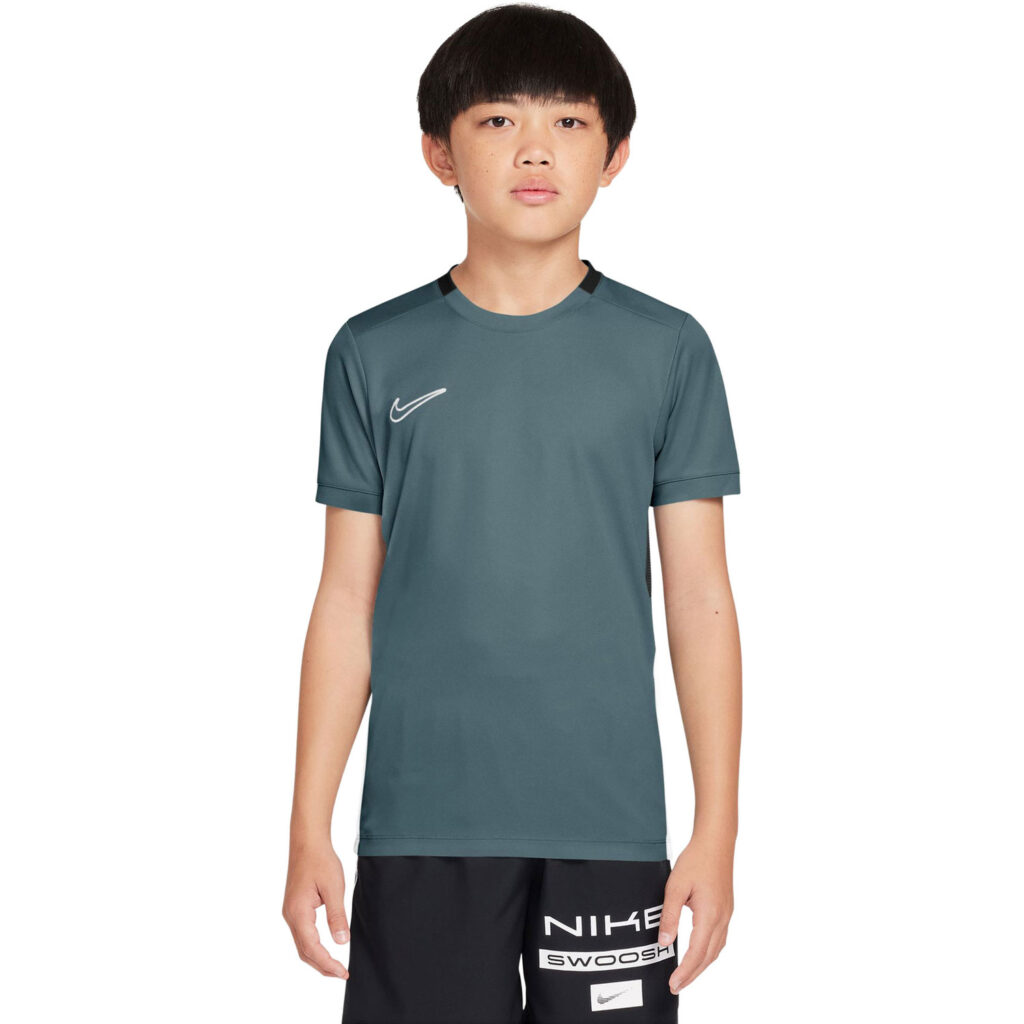 Groen Nike Academy Dri-FIT shirt voor kinderen (Big Kids/Junior) - Kleur 382.