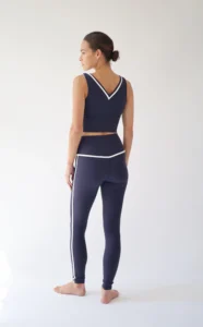 House of Gravity Contrast Crop Top dames sporttop in Deep Blue White