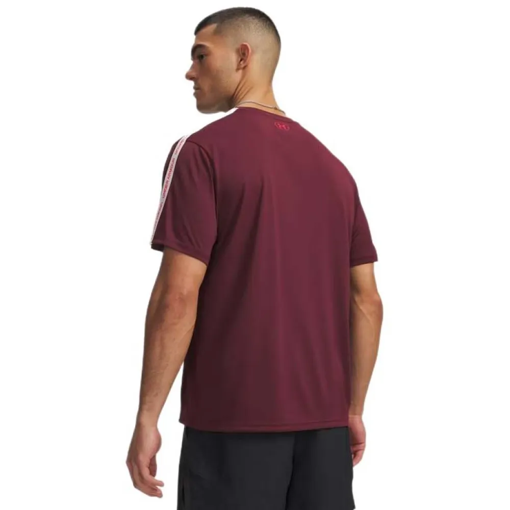 Under Armour Tech Taping heren sportshirt rood met korte mouwen vooraanzicht
