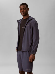 Calvin Klein Woven Short LVGMS6S806-CCI heren short in de kleur CCI met geweven structuur en elastische tailleband