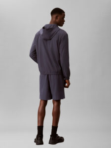 Calvin Klein Woven Short LVGMS6S806-CCI heren short in de kleur CCI met geweven structuur en elastische tailleband