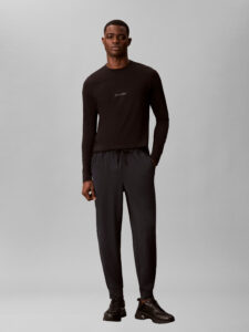 Calvin Klein Jogger LVGMF6P601-UB1 heren joggingbroek in het zwart met elastische boorden bij de enkels