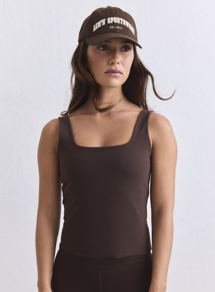 Aim'n Chocolate Sense Singlet 2604144-147 dames sporttop in de kleur Chocolate bruin met zachte stretchstof