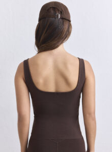 Aim'n Chocolate Sense Singlet 2604144-147 dames sporttop in de kleur Chocolate bruin met zachte stretchstof