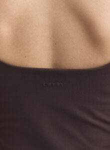 Aim'n Chocolate Sense Singlet 2604144-147 dames sporttop in de kleur Chocolate bruin met zachte stretchstof