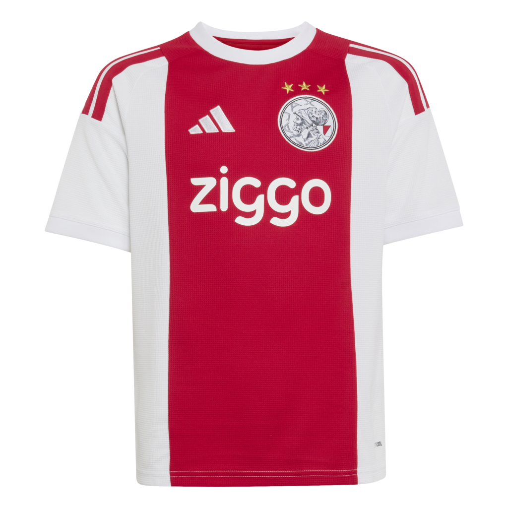 Adidas Ajax Amsterdam thuis tenue bestaande uit het klassieke rode en witte shirt en short