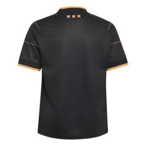 Adidas Ajax Amsterdam Uit Tenue 2026/2027 bestaande uit het officiële uitshirt en de bijpassende uitshort met clubembleem