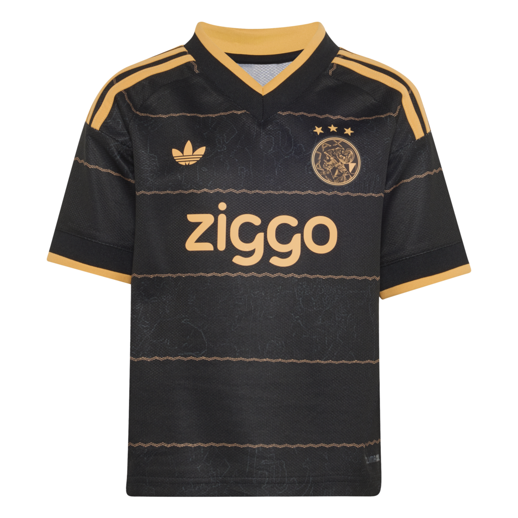 Adidas Ajax Amsterdam Uit Tenue 2026/2027 bestaande uit het officiële uitshirt en de bijpassende uitshort met clubembleem