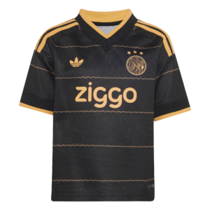 Adidas Ajax Amsterdam Uit Tenue 2026/2027 bestaande uit het officiële uitshirt en de bijpassende uitshort met clubembleem