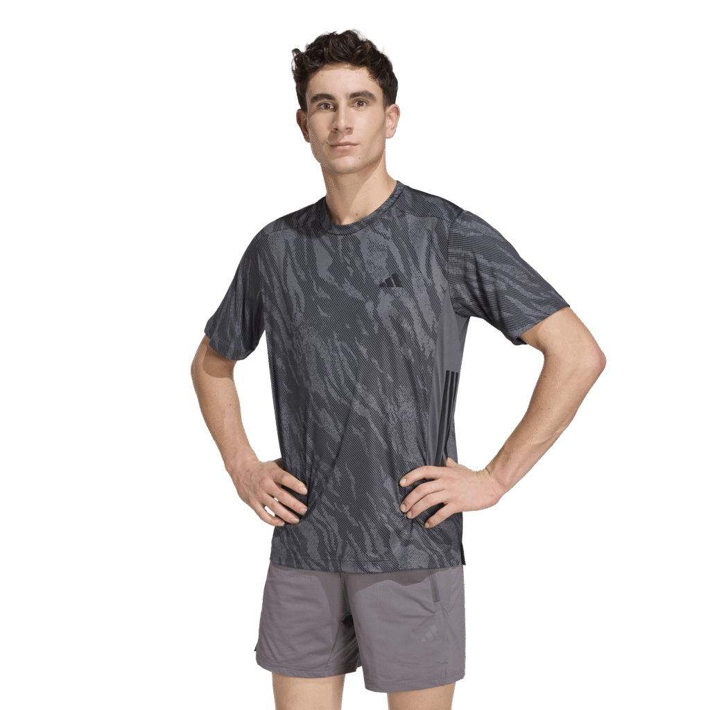 Adidas Techess AOP T KQ7353 sportief heren t-shirt met allover print en vochtregulerend materiaal