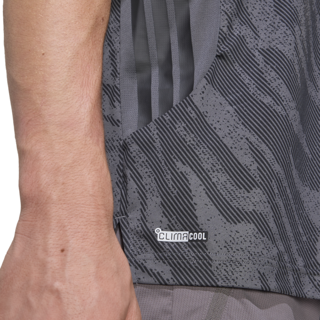 Adidas Techess AOP T KQ7353 sportief heren t-shirt met allover print en vochtregulerend materiaal