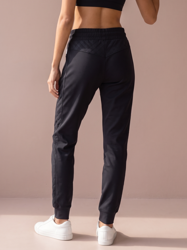 Sjeng Sports Lady Pant Klaartje dames trainingsbroek met elastische tailleband, vrouwelijke pasvorm en zakken