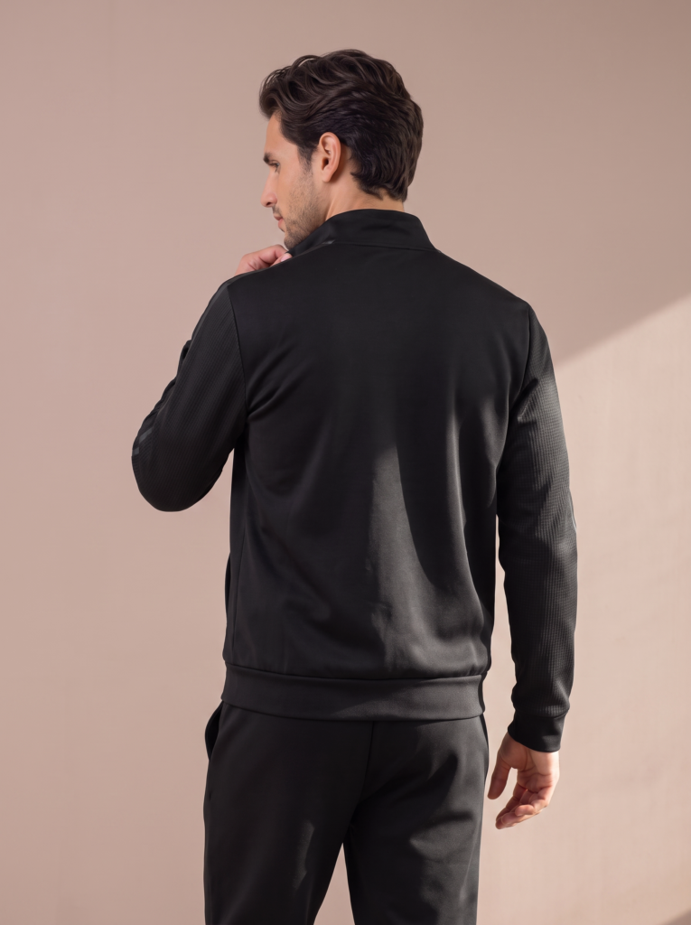 Sjeng Sports McKenna Trackjacket sportvest met doorlopende ritssluiting, opstaande kraag en comfortabele pasvorm
