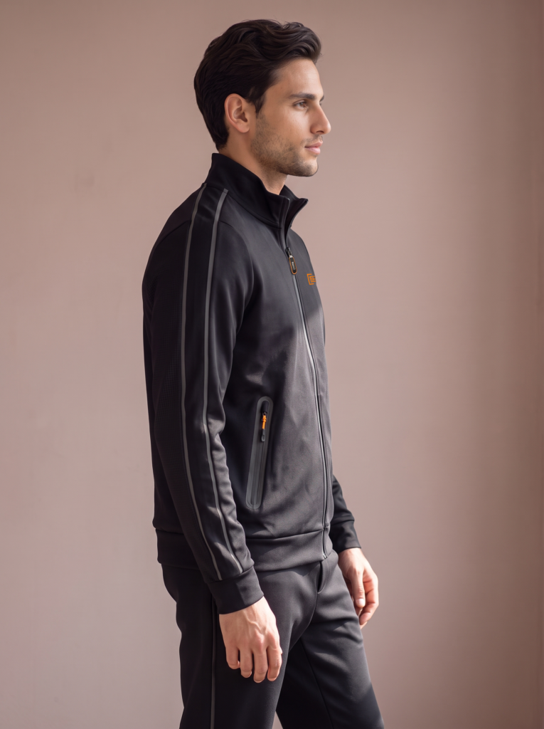 Sjeng Sports McKenna Trackjacket sportvest met doorlopende ritssluiting, opstaande kraag en comfortabele pasvorm