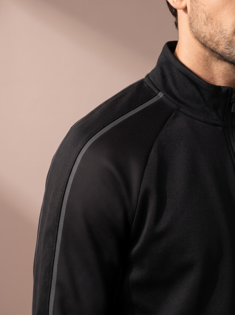 Sjeng Sports McKenna Trackjacket sportvest met doorlopende ritssluiting, opstaande kraag en comfortabele pasvorm
