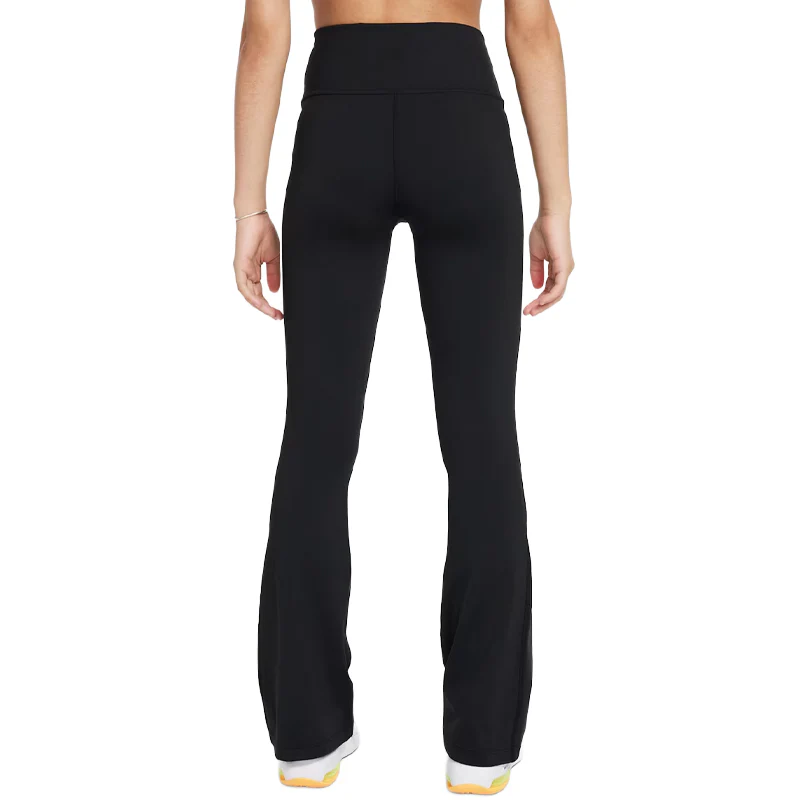 Achteraanzicht Nike flared legging voor meisjes. (FZ5609-010)