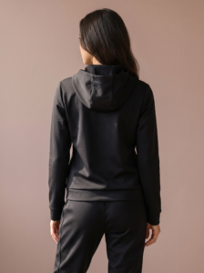 Sjeng Sports Lady Hooded Jacket Rotonda dames vest met doorlopende ritssluiting, capuchon en vrouwelijke getailleerde pasvorm