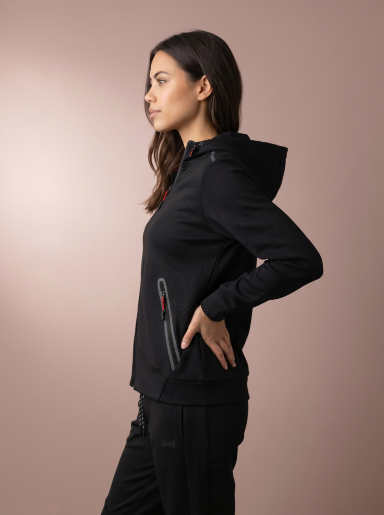 Sjeng Sports Lady Hooded Jacket Rotonda dames vest met doorlopende ritssluiting, capuchon en vrouwelijke getailleerde pasvorm