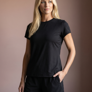 Sjeng Sports Lady Tee Sommer B001 dames sportshirt in het zwart met korte mouwen en V-hals
