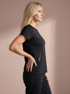 Sjeng Sports Lady Tee Sunny B001 dames sportshirt in het zwart met korte mouwen en ronde hals