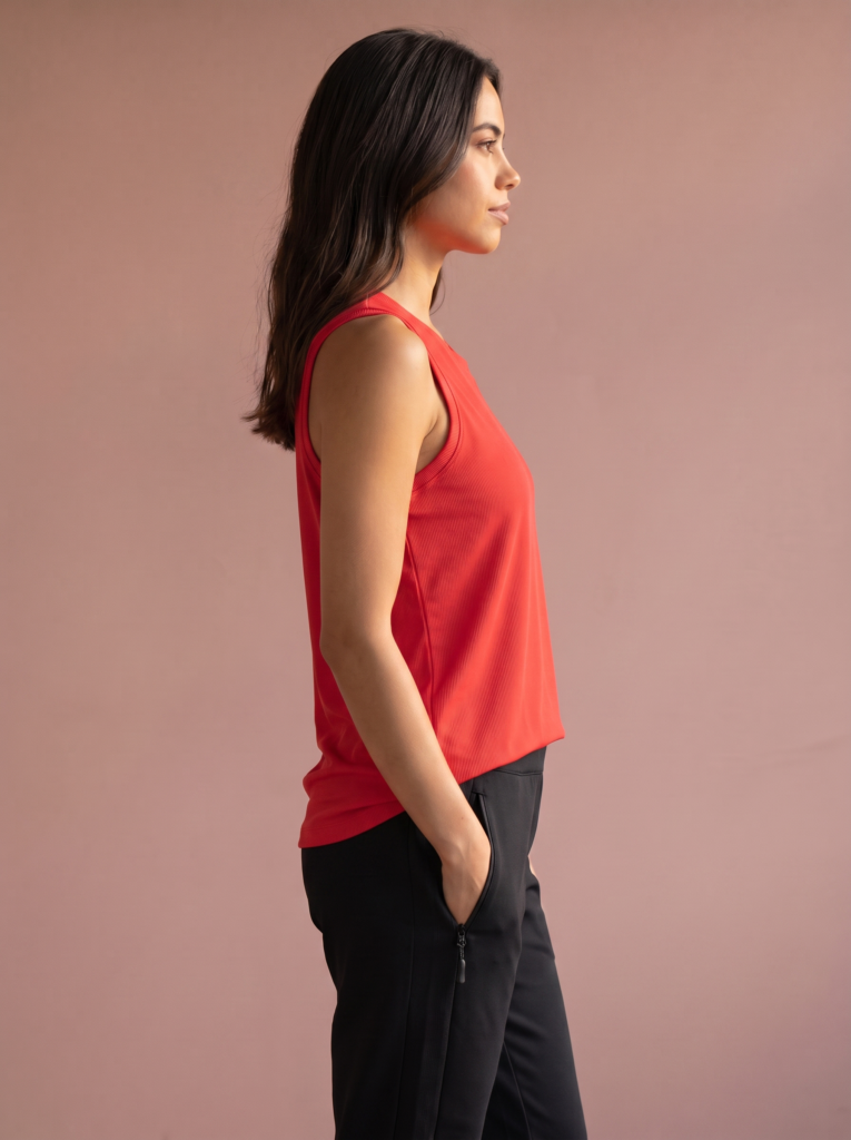 Sjeng Sports Lady Singlet Yada dames mouwloze sporttop met vrouwelijke pasvorm en ademend materiaal