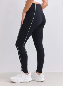 Aim'n Black Sense Contrast Tights 25030689-010 dames sportlegging in het zwart met stijlvolle contrastdetails en hoge taille