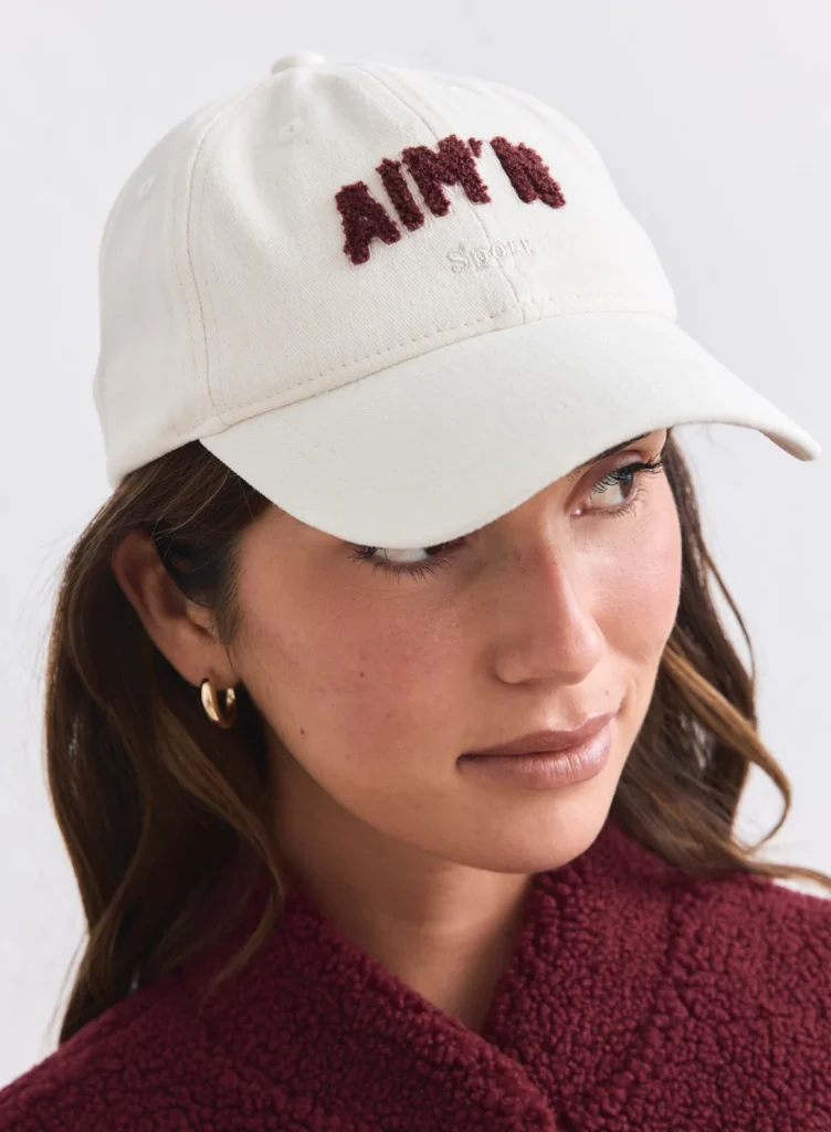 Aim'n Campus Cap 26081508-050 dames pet in de kleur grijs met stijlvol Campus-borduursel