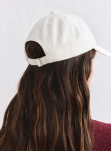 Aim'n Campus Cap 26081508-050 dames pet in de kleur grijs met stijlvol Campus-borduursel