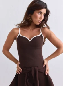 Aim'n Chocolate Sense Contour Singlet 26041554-147 dames top in de kleur Chocolate bruin met figuurvolgende contourlijnen