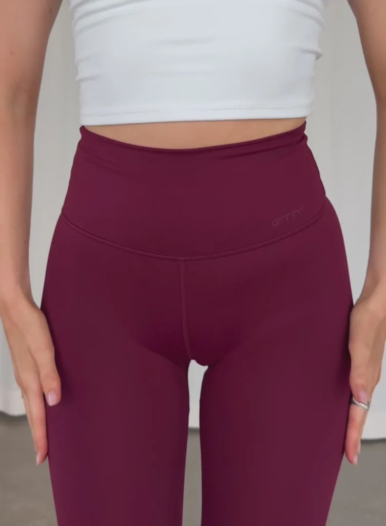 Aim'n Merlot Sense Flare Tights 23040026-187 dames flared legging in de kleur Merlot bordeauxrood met uitlopende pijpen
