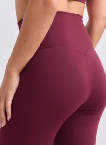 Aim'n Merlot Sense Flare Tights 23040026-187 dames flared legging in de kleur Merlot bordeauxrood met uitlopende pijpen