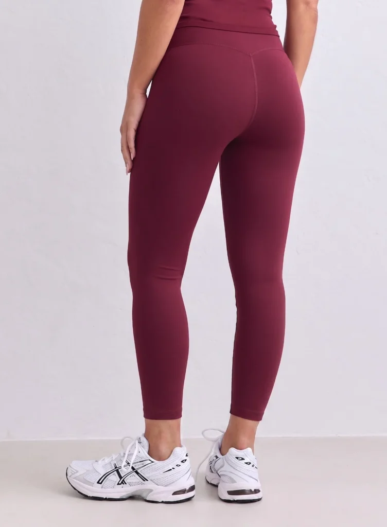 Aim'n Merlot Sense Tights 23070055-187 dames sportlegging in de kleur Merlot bordeauxrood met hoge taille