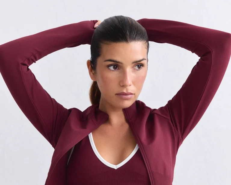 Aim'n Merlot Shape Seamless Zip Jacket 25030807-187 dames naadloos jasje met ritssluiting in de kleur Merlot bordeauxrood