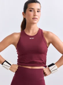 Aim'n Merlot Soft Basic Singlet 25010743-187 dames top in de kleur Merlot bordeauxrood van zacht materiaal