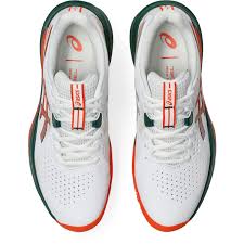 Zijaanzicht van de witte Asics Gel-Challenger 15 Padel herenschoen met Illusion Blue details.