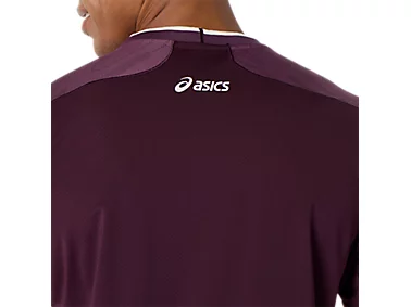 Asics Match Jacquard SS Top voor heren in Dark Aubergine (2041A419-500) met ademende jacquardstructuur