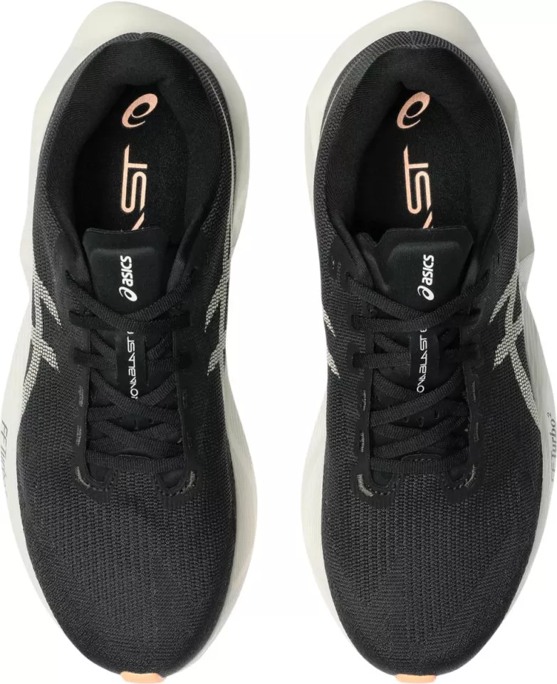 Asics Novablast 6 heren hardloopschoenen zwart wit 1011C243-001