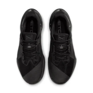Nike Metcon 10 heren fitnessschoenen in zwart met volt details en een brede, stabiele hak