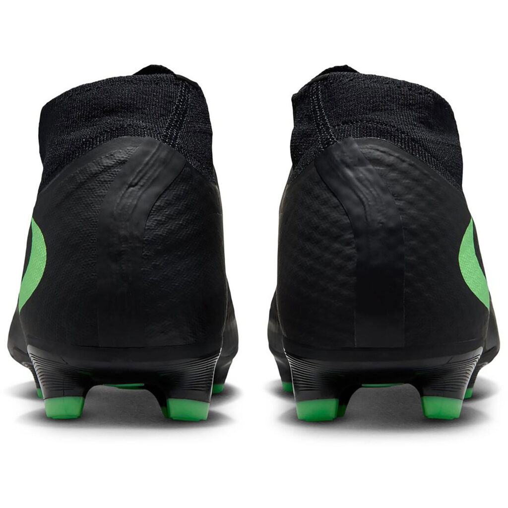 Nike Phantom 6 High Acad FG/MG HQ2278-001 voetbalschoen in het zwart met Dynamic Fit sokje en noppen voor natuur- en kunstgras
