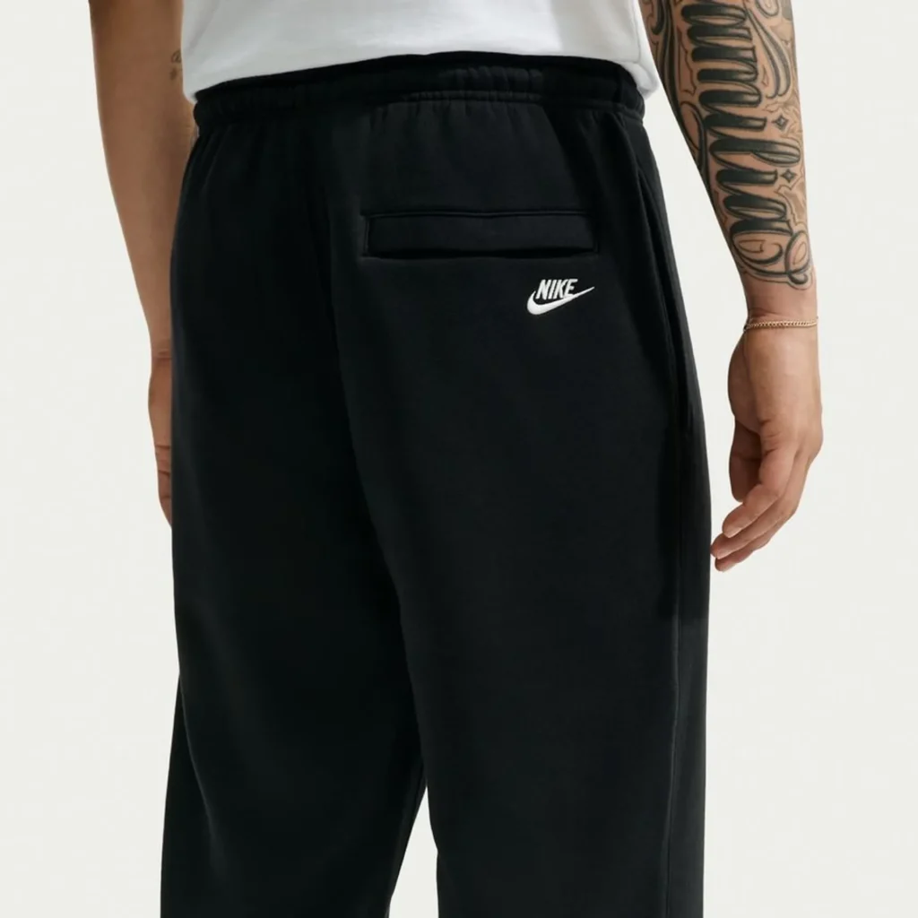 Nike Sportswear Club Fleece Open Hem heren broek zwart vooraanzicht