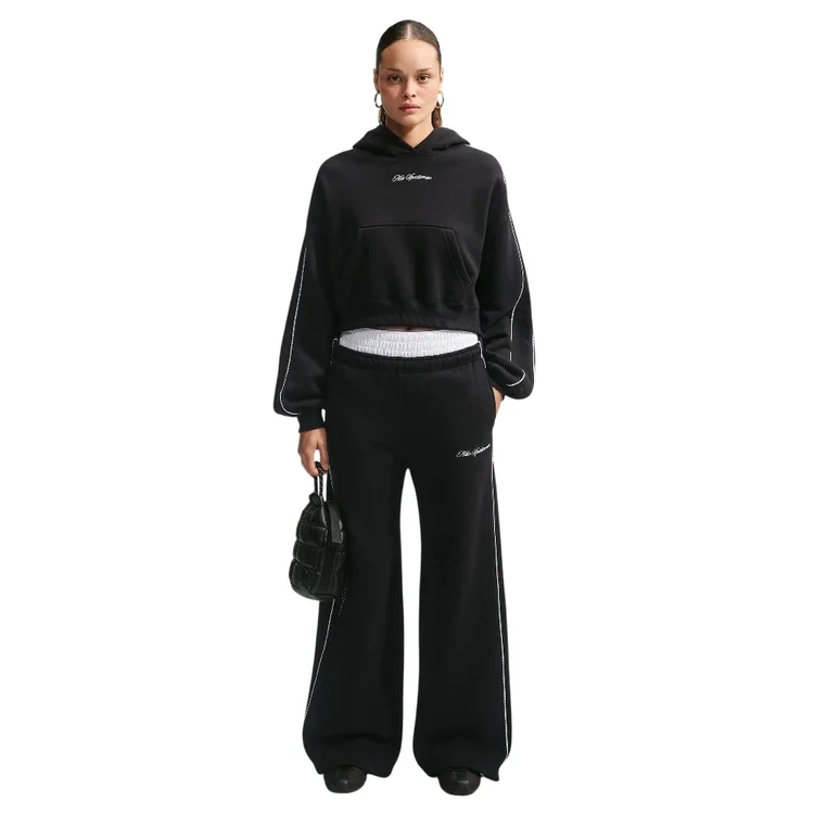 Nike Studio Fleece Womens Oversized Sweater in het zwart met comfortabele wijdere pasvorm en subtiel Nike-logo