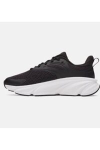 Under Armour BGS Rogue jongens sportschoenen in het zwart (6006922-001) met dempende zool