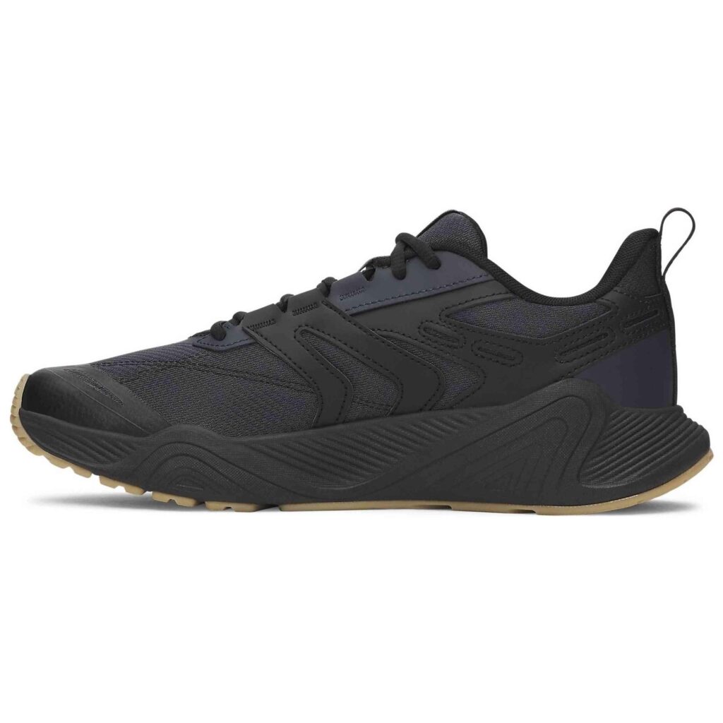 Under Armour Charged Commit TR 5 fitnesstrainers voor heren in het zwart (6007140-016) met platte zool en verstevigde hielkap