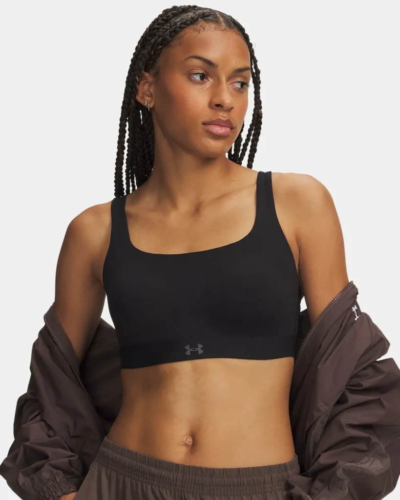 Under Armour Effortless High sport-bh in het grijs (6011263-008) met voorgevormde cups en verstelbare bandjes voor high support