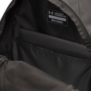 Under Armour Hustle Lite Backpack in het zwart (800039-001) met gevoerd laptopvak en verstelbare schouderbanden