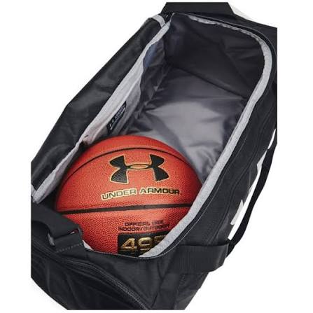 Under Armour Undeniable 5.0 Duffle S sporttas in het zwart (1369222-001) met schoenenvak en verstelbare schouderband