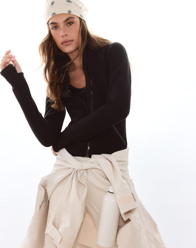 Aim'n Black Stretch Fleece Zip Jacket warm en elastisch zwart dames fleece vest met rits